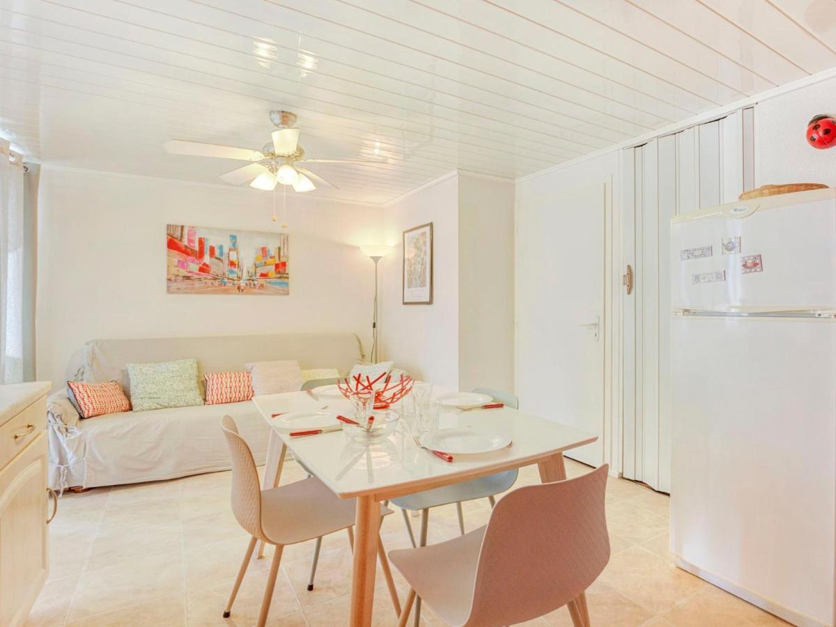 Apartment Les Portes De La Plage By Interhome Грюїссан Екстер'єр фото